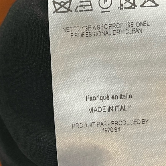 NWT Gorgeous Italian Silk Blend Crepe Skirt with Bubble Flounce. - Picture 6 of 9